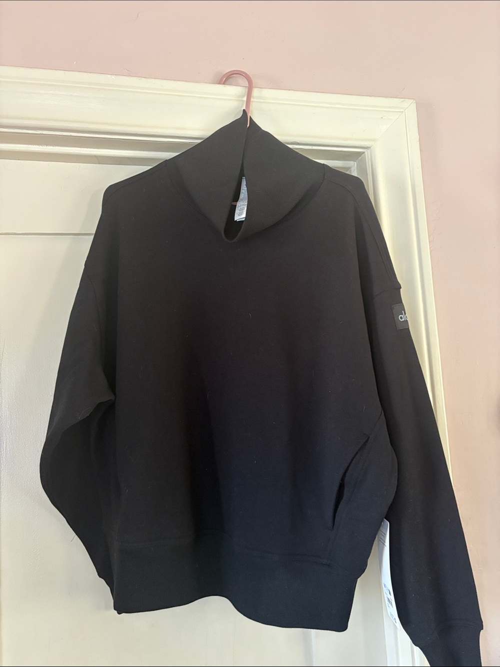 ALO black Hazy women’s  Neck Sweater - Classic Knit Pullover